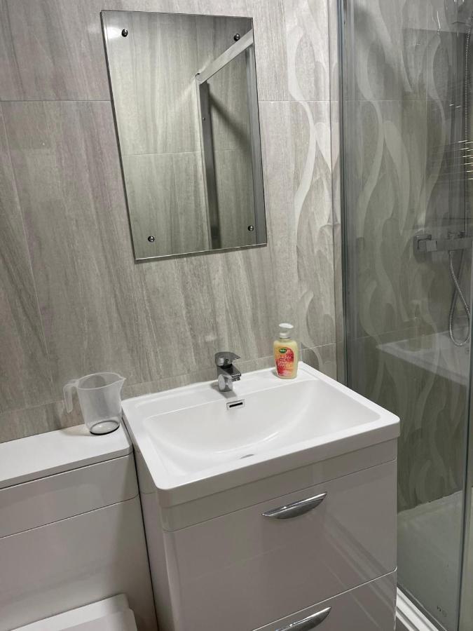 Uk Holiday Apartments 6 เบอร์มิงแฮม ภายนอก รูปภาพ