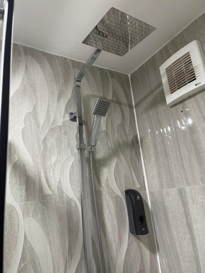Uk Holiday Apartments 6 เบอร์มิงแฮม ภายนอก รูปภาพ