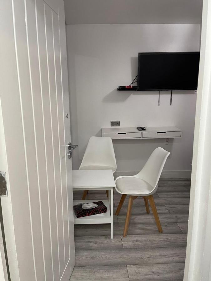 Uk Holiday Apartments 6 เบอร์มิงแฮม ภายนอก รูปภาพ